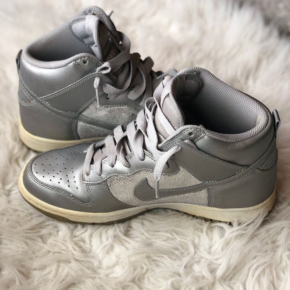 Rare Nike Silver Sparkle Dunks Size 8